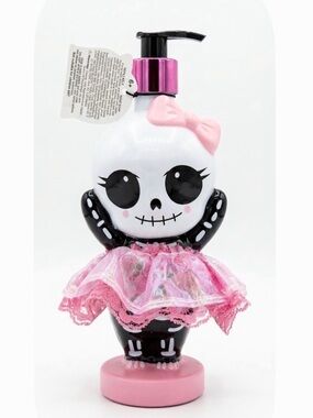 NWT ⚜️💖⚜️ Simple Pleasures ghoul Friends Hand Soap